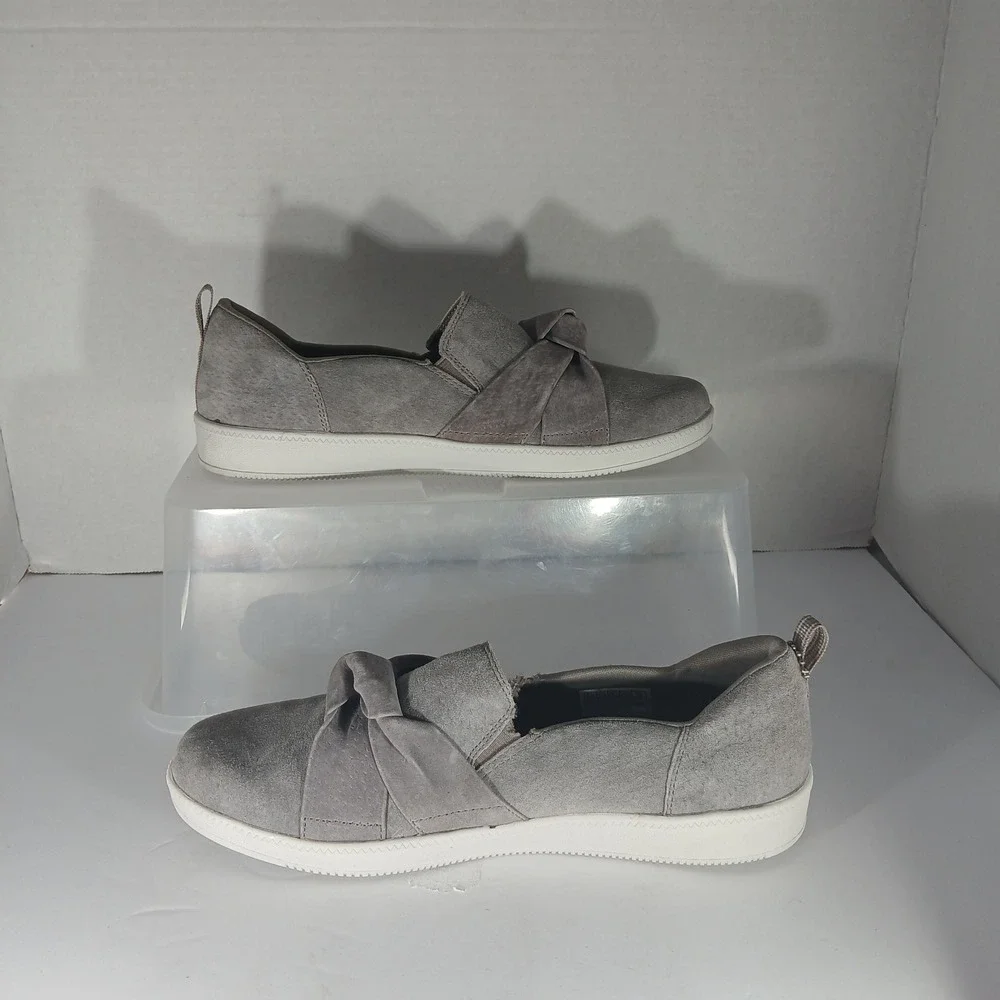 Skechers rubber breathable core